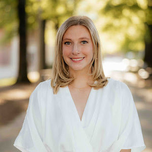 Meet your Posher, Abby rose